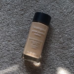 Neutrogena shine control makeup liquid foundation